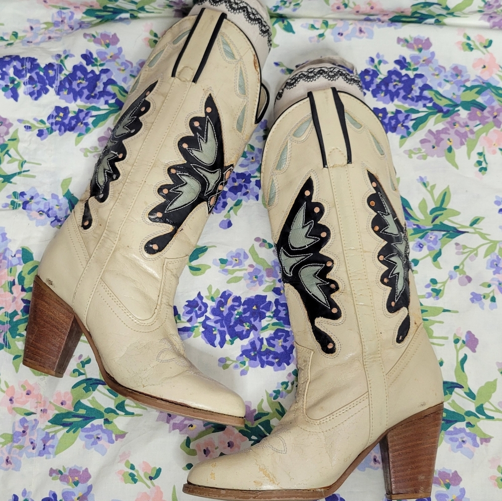 Vintage Montgomery Ward Britney Spears Butterfly Cowgirl Boots, size 7